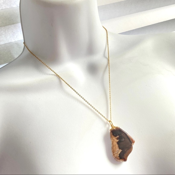 Vintage Polished Natural Stone on Premiere Designs Chain - Picture 3 of 7